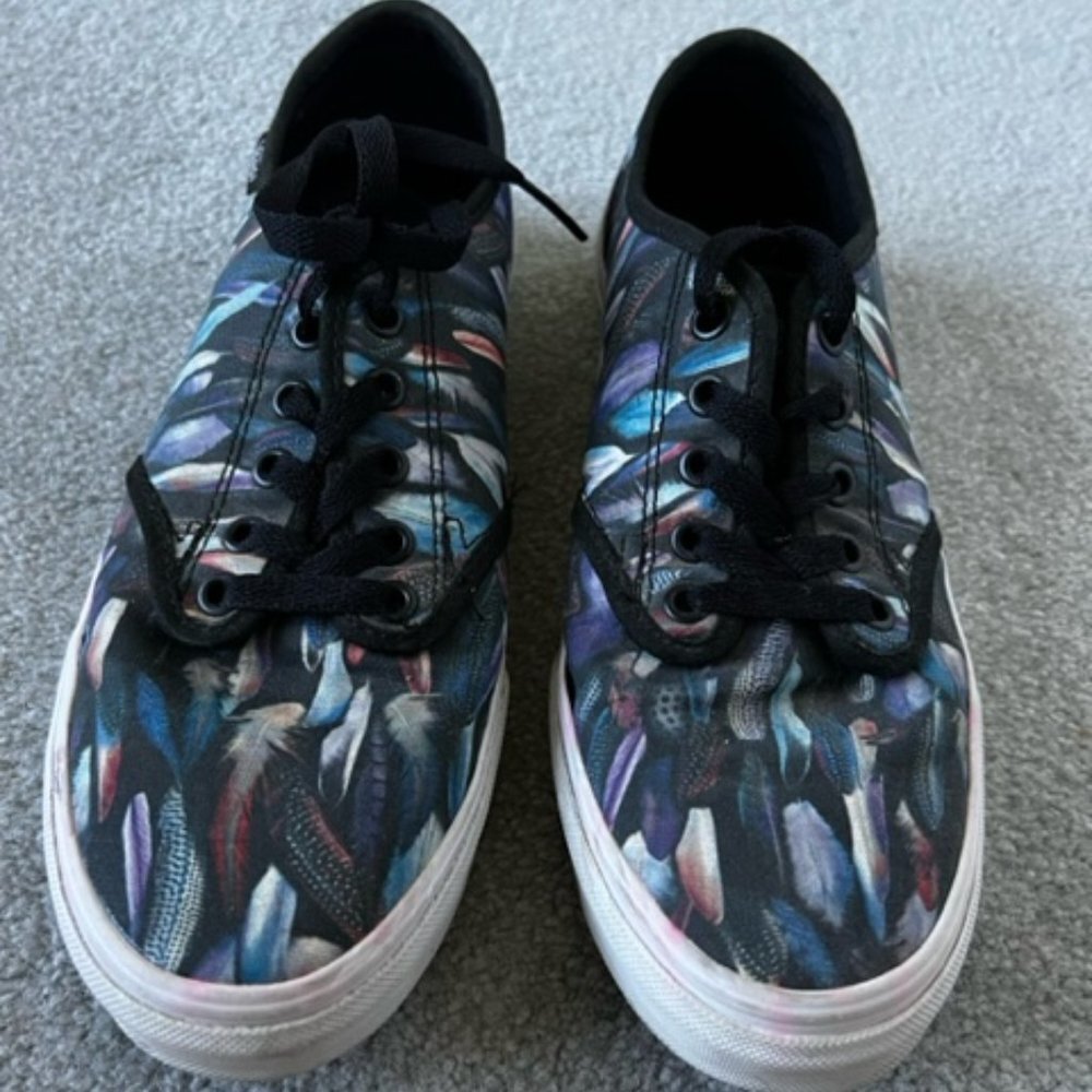 CLEARANCE Women's Low Top Feather Vans Size 9 - Picture 3 of 5